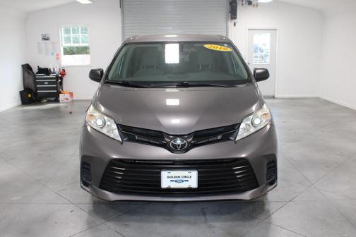2019 Toyota Sienna SE