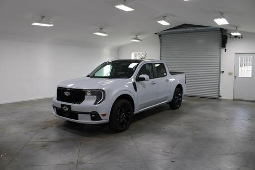 Space White Metallic 2026 Ford Maverick Lobo Standard