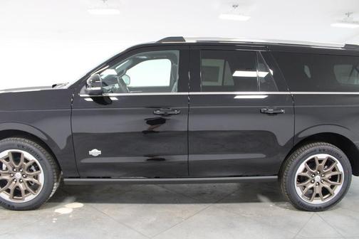 Agate Black Metallic 2026 Ford Expedition Max King Ranch