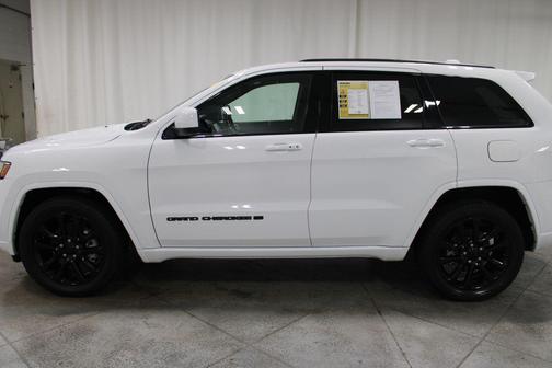 2022 Jeep Grand Cherokee Laredo