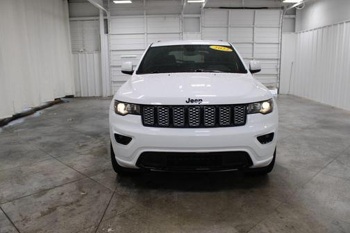 2022 Jeep Grand Cherokee Laredo