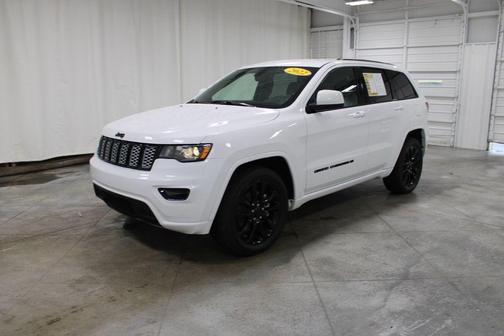 2022 Jeep Grand Cherokee Laredo