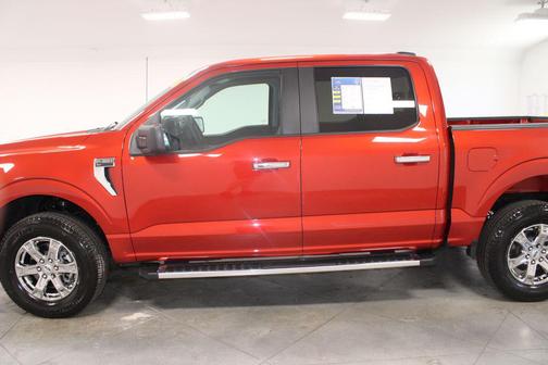 Hot Pepper Red Metallic Tinted Clearcoat 2023 Ford F-150 XLT