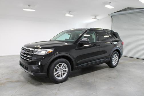 Agate Black Metallic 2026 Ford Explorer Active