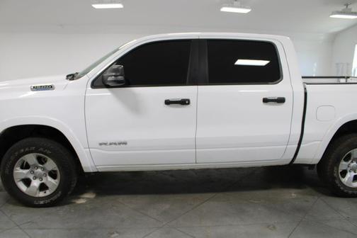 Bright White Clearcoat 2025 RAM 1500 Big Horn/Lone Star