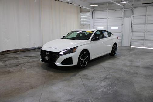 2024 Nissan Altima SR FWD