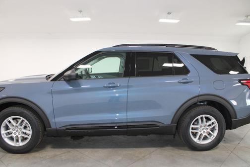 Vapor Blue Metallic 2026 Ford Explorer Active