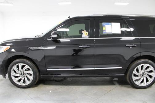 2024 Lincoln Navigator Premiere