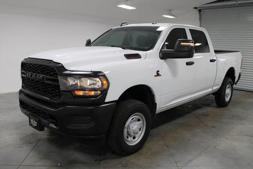 2024 RAM 2500 Tradesman Crew Cab 4x4 6'4' Box