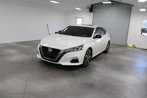 2021 Nissan Altima SR FWD