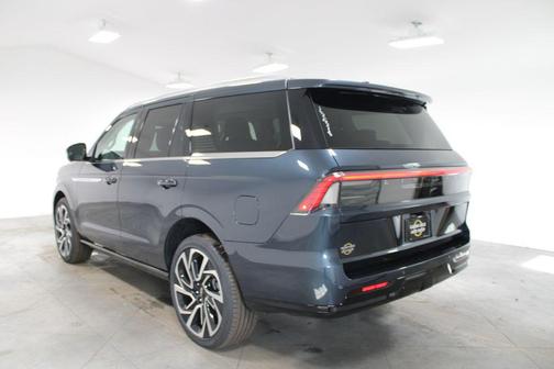 Flight Blue Metallic Clearcoat 2026 Lincoln Navigator Reserve