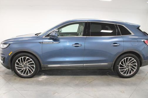 Blue Diamond Metallic 2019 Lincoln Nautilus Reserve