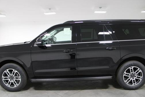 2026 Ford Expedition Max Active 4x2