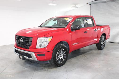 2023 Nissan Titan SV