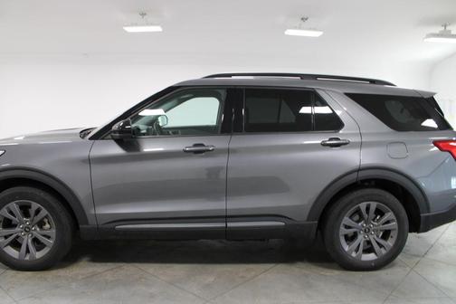 Carbonized Gray Metallic 2023 Ford Explorer XLT