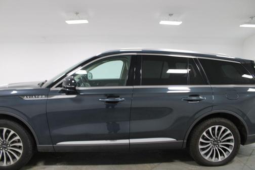 Flight Blue Metallic Clearcoat 2023 Lincoln Aviator Reserve AWD