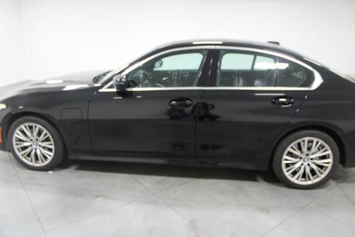 2024 BMW 330e 330e iPerformance