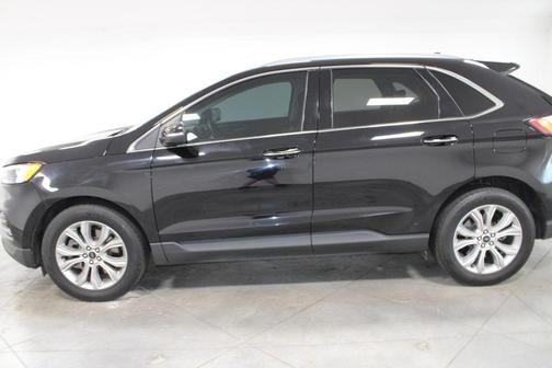 Agate Black Metallic 2024 Ford Edge Titanium