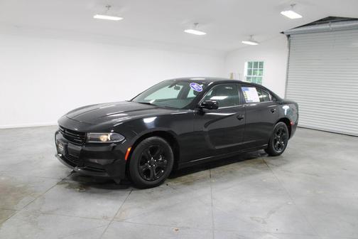 Pitch Black Clearcoat 2022 Dodge Charger SXT