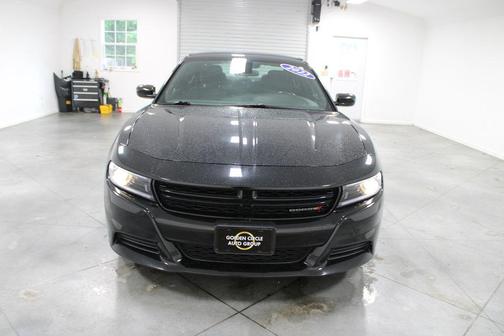 Pitch Black Clearcoat 2022 Dodge Charger SXT
