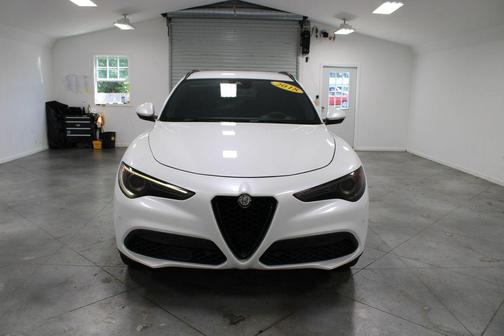 Trofeo White Tri-Coat 2018 Alfa Romeo Stelvio Ti Sport