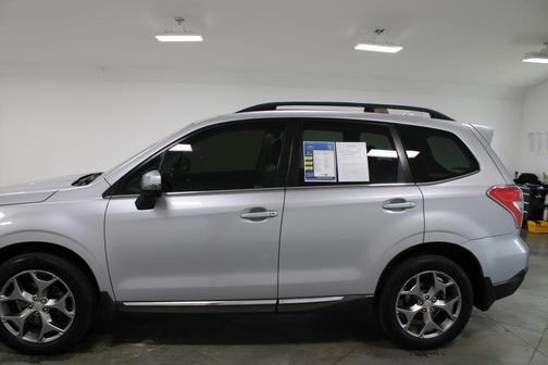 Ice Silver Metallic 2016 Subaru Forester 2.5i Touring