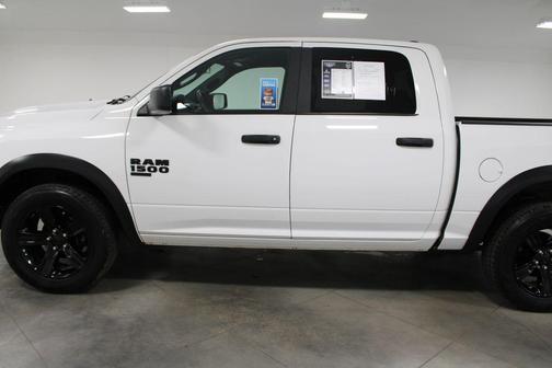 2024 RAM 1500 Classic Warlock Crew Cab 4x4 5'7' Box