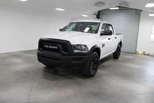 2024 RAM 1500 Classic Warlock Crew Cab 4x4 5'7' Box