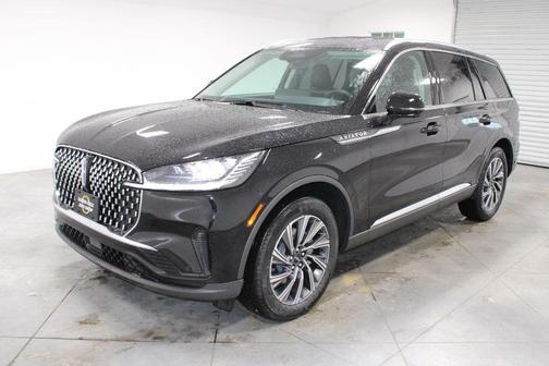 Infinite Black Metallic Clearcoat 2026 Lincoln Aviator Premiere