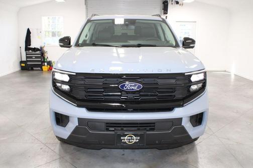 Glacier Gray Metallic Tri-Coat 2026 Ford Expedition Active