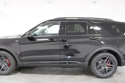 Agate Black Metallic 2027 Ford Explorer ST-Line