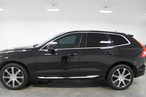 Onyx Black Metallic 2020 Volvo XC60 T5 Inscription