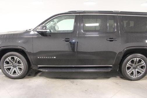 2024 Jeep Wagoneer L Series II 4x2