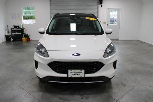 Star White Metallic Tri-Coat 2021 Ford Escape SE