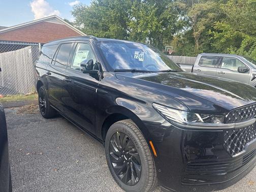 2025 Lincoln Navigator Reserve