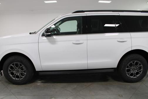 Oxford White 2026 Ford Expedition Active