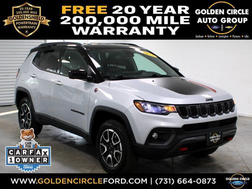 Silver Zynith Metallic Clearcoat 2025 Jeep Compass Trailhawk