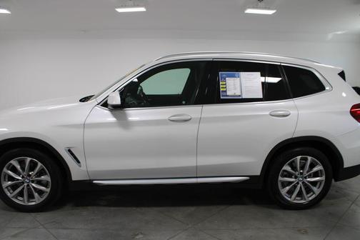 Mineral White Metallic 2019 BMW X3 sDrive30i