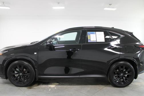 Obsidian 2025 Lexus NX 450h+ F SPORT Handling