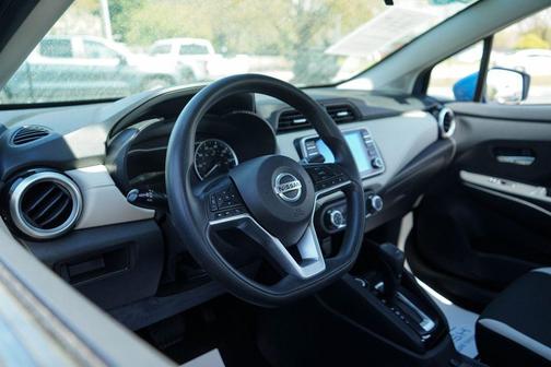 Electric Blue Metallic 2022 Nissan Versa 1.6 SV