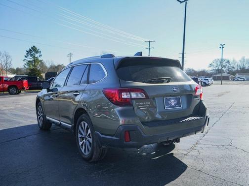 2019 Subaru Outback 2.5i Touring
