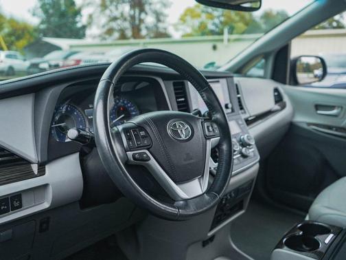 2015 Toyota Sienna Limited