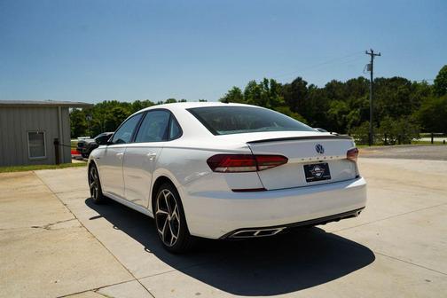 Pure White 2020 Volkswagen Passat 2.0T R-Line