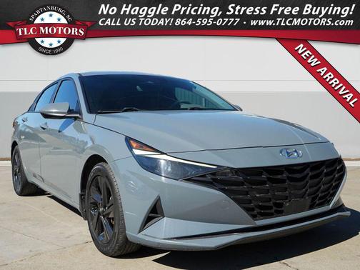 2022 Hyundai ELANTRA SEL