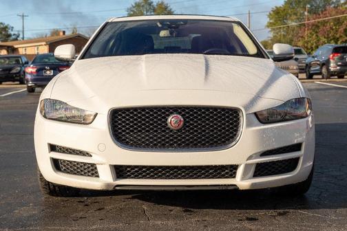 2017 Jaguar XE 25t Premium