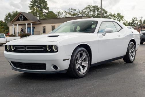 2017 Dodge Challenger SXT