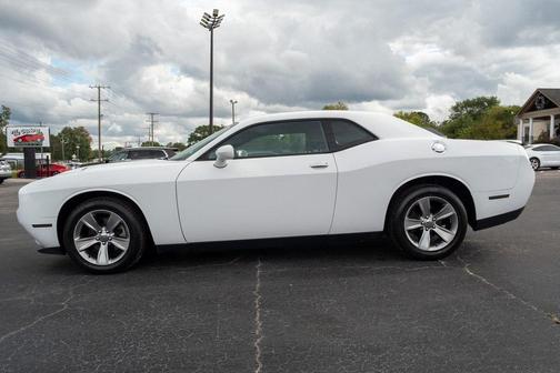 2017 Dodge Challenger SXT
