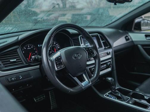 2018 Hyundai SONATA Sport 2.0T