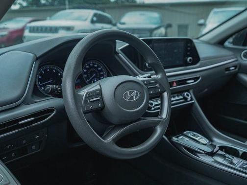 2021 Hyundai SONATA SE