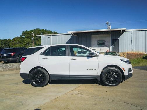2023 Chevrolet Equinox LS